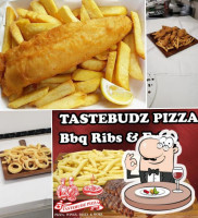 Tastebudz Pizza food