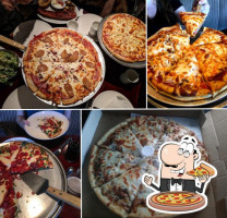 Peppi's Pizza food