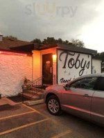 Tobys Supper Club outside