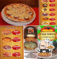 Pizza Familia food