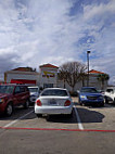 In-n-out Burger outside