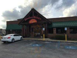 Smokey Bones Fire Grill outside