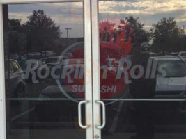 Rockin’ Rolls Sushi outside