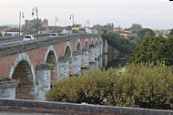 Le Pont Napoleon outside