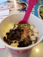 Menchie's Frozen Yogurt food