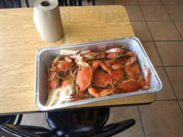 Marietta Crawfish inside