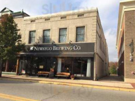 Newaygo Brewing Co. outside