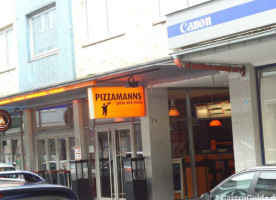 Holzofenpizza Pizzamanns outside