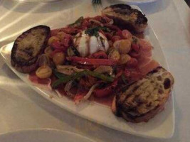 Tomatoes Italian Grill food