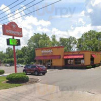 Popeyes Louisiana Kitchen outside