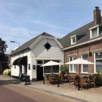 Cafetaria 't Hoekje Lienden outside