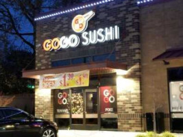 Go Go Sushi outside