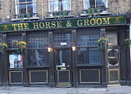 The Horse And Groom outside