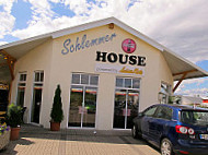 Schlemmer House outside