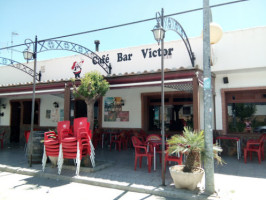 Cafe Victor outside