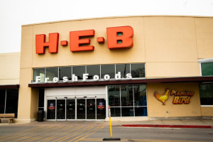 H-e-b outside