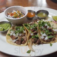 El Callejon Taqueria And Grill food