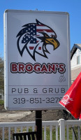 Brogan's Pub Grub outside