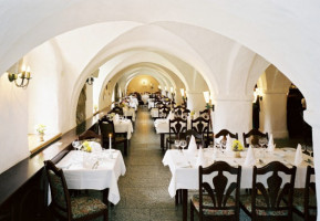 Gewölberestaurant Schlosshotel Klaffenbach food