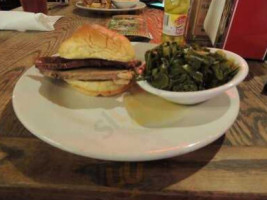 Puckett’s Grocery food