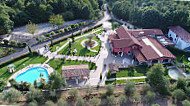 Villa Jomaryan outside