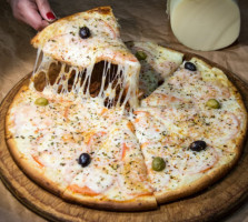 La Pizza De Hugo food