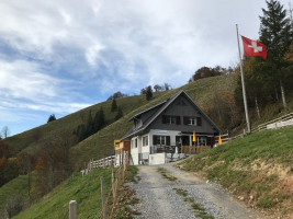 Alp Schindelberg outside