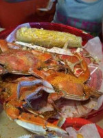 Victoria's Seafood And Crabs food