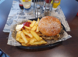 Burger Fernand food