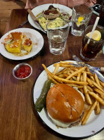 Woody Creek Tavern food