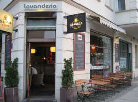 Waschsalon, Laundry & Cafe Lavanderia outside