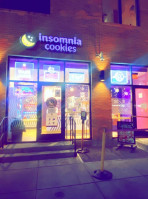 Insomnia Cookies outside