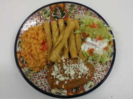 Los Ortiz Tamale Kitchen food