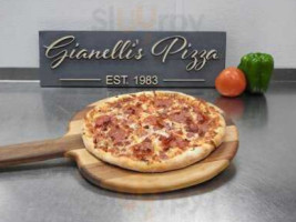Gianelli's Pizza/chicken Man food