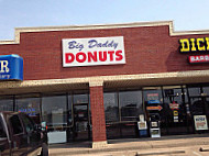 Big Daddy's Donuts outside
