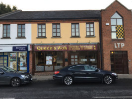 Queen’s Wok outside