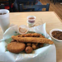 Sam's Southern Eatery food