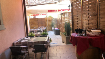Giusi's Ristorante Pizzeria inside