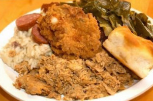 Simply Southern Smokehouse food