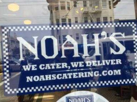 Noah's New York Bagels outside