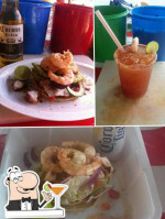 Mariscos El Moreño food