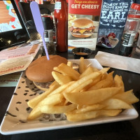 Red Robin Gourmet Burgers And Brews food