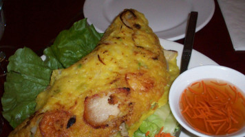 Le Petit Saigon Vietnamese Restaurant food