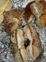 Udo's Bagels food