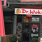 Cinarestaurant Dr. Wok outside
