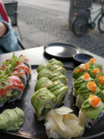 Letz Sushi outside