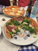 Pizzeria S. Martino Francelos food