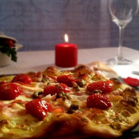 Hop'la Pizza Tigy food