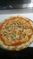 Pizza Nostra food