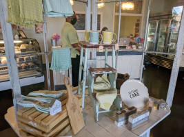 The Bundt Shoppe inside